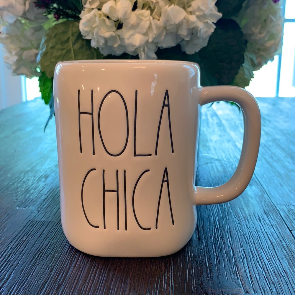 Rae Dunn, HOLA CHICA mug